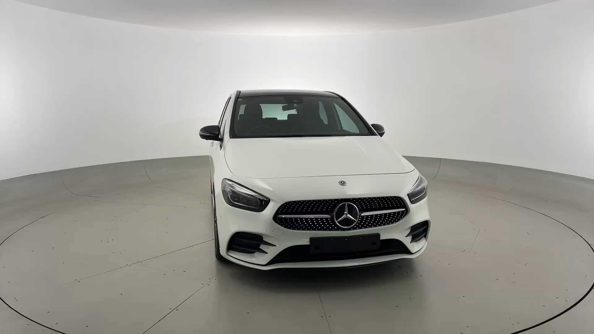 Primary car image