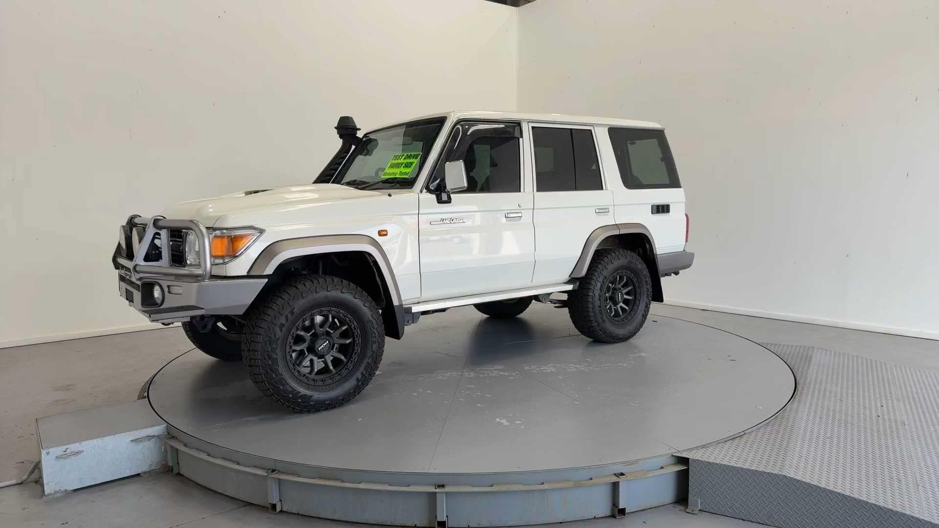 Primary car image