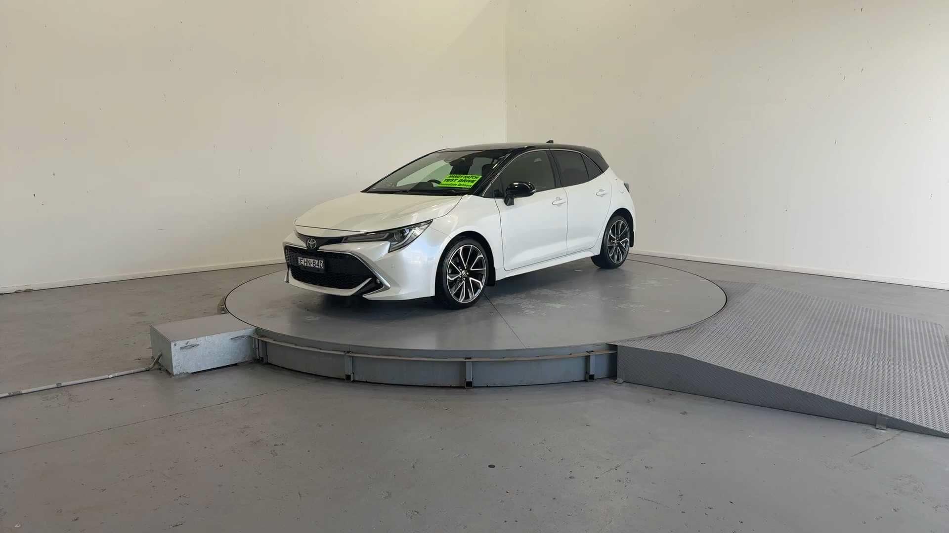 Primary car image