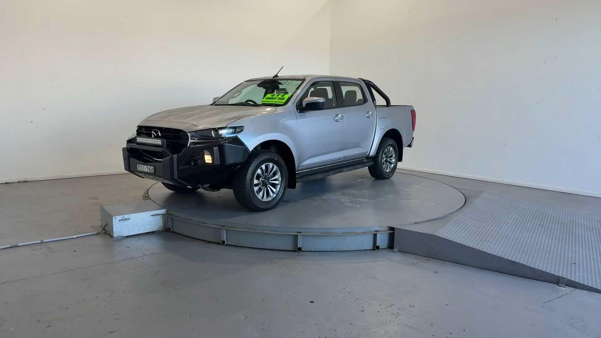 Primary car image