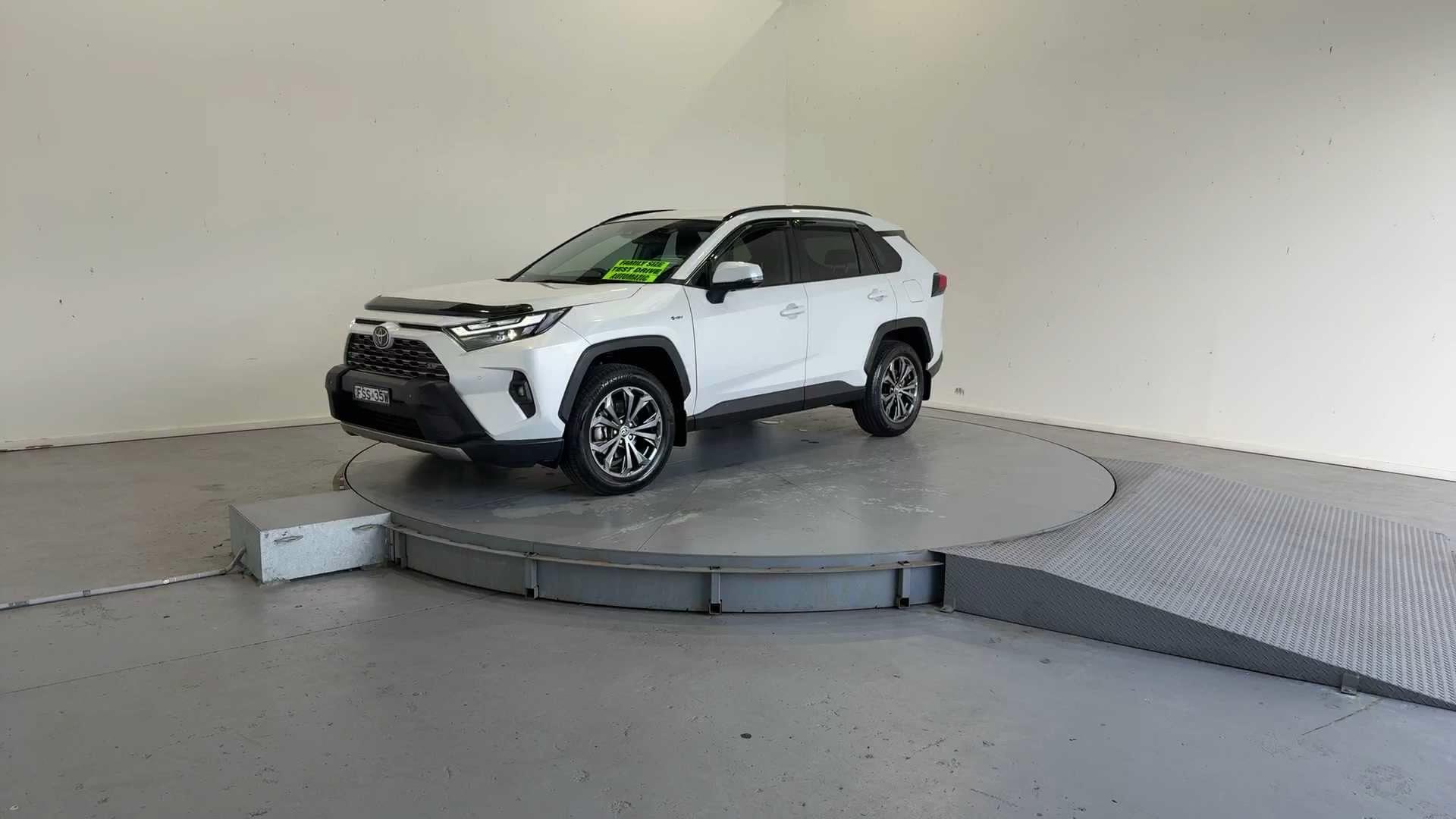 Primary car image
