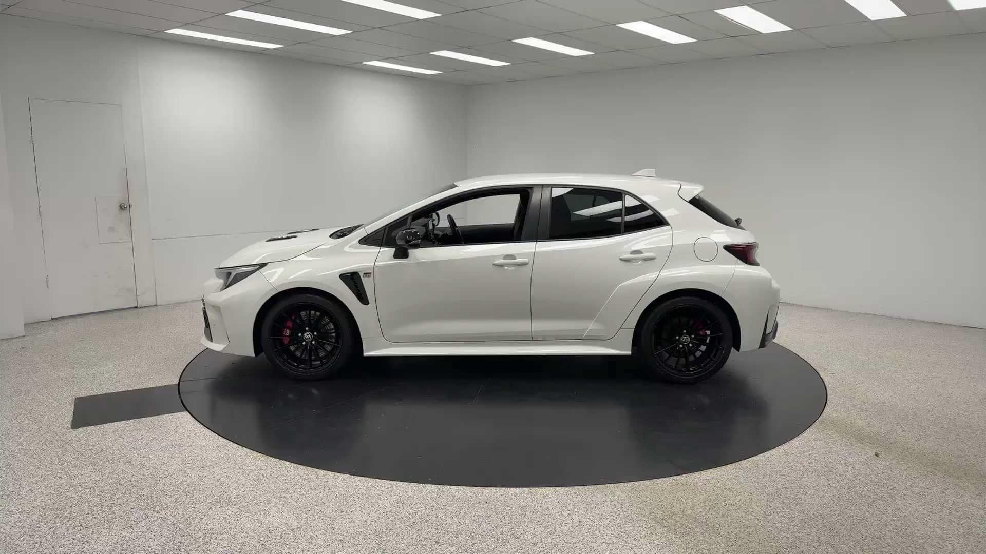 Primary car image
