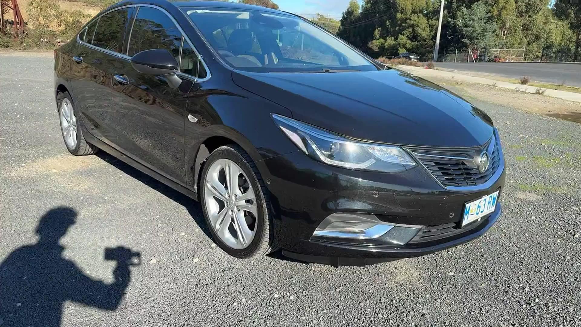 Primary car image