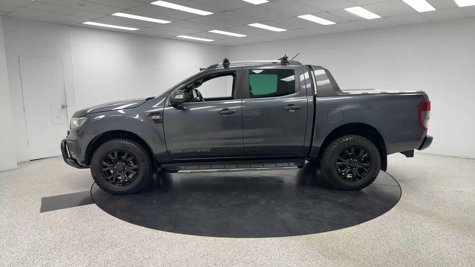 Primary car image