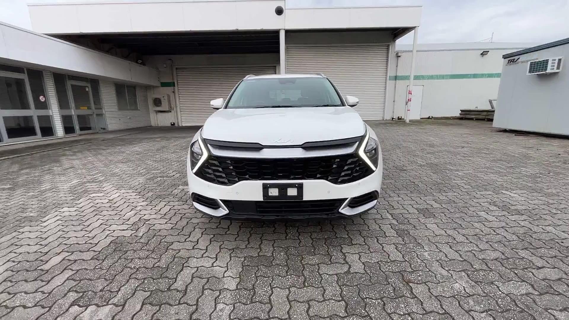 Primary car image