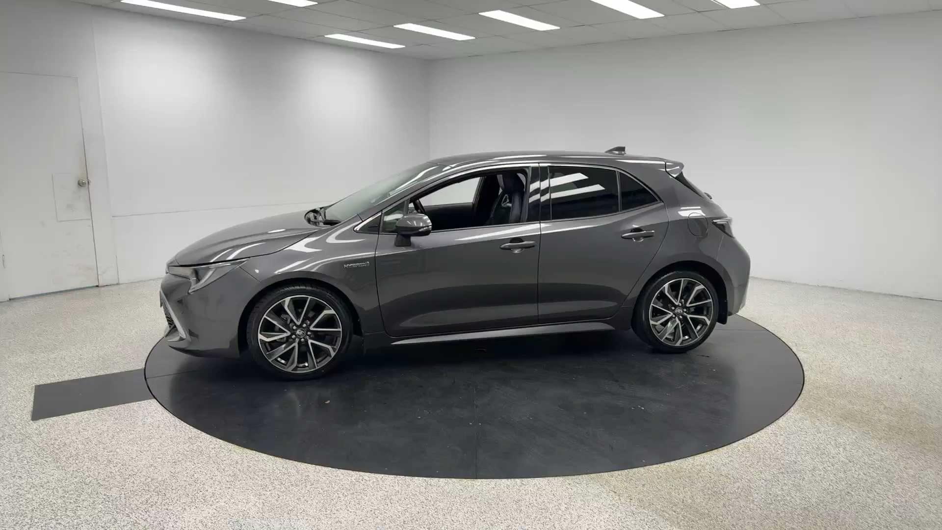 Primary car image