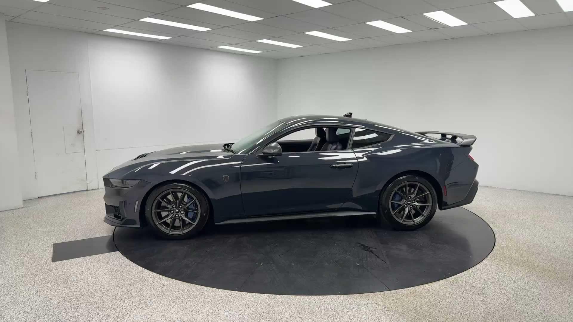Primary car image