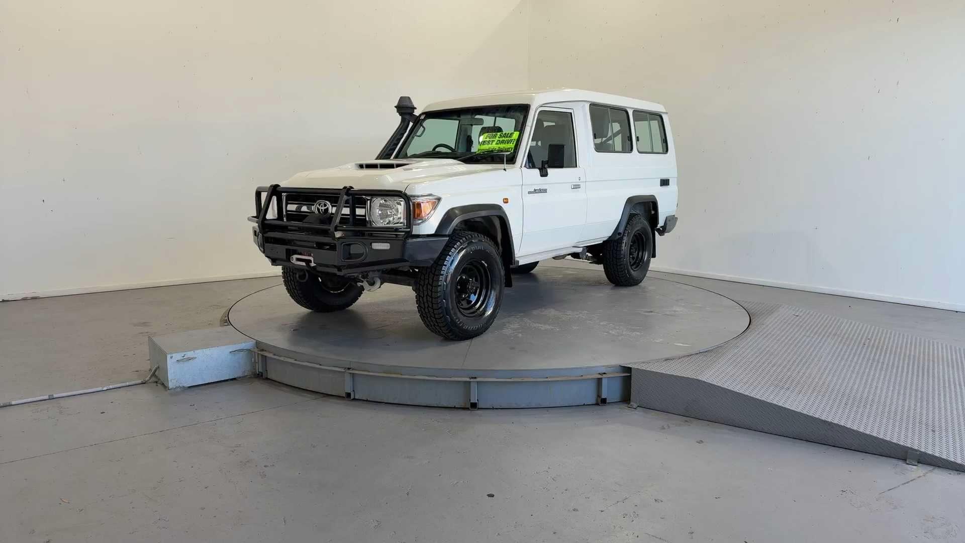 Primary car image