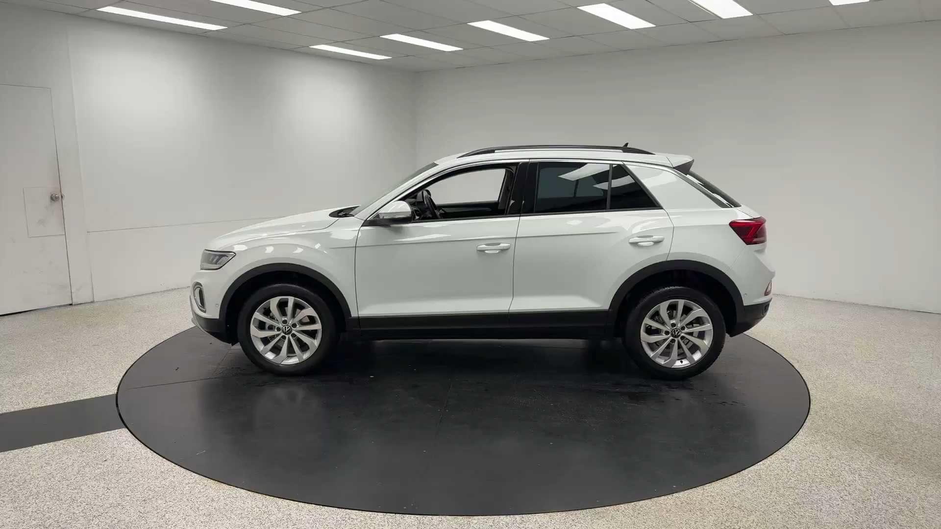 Primary car image