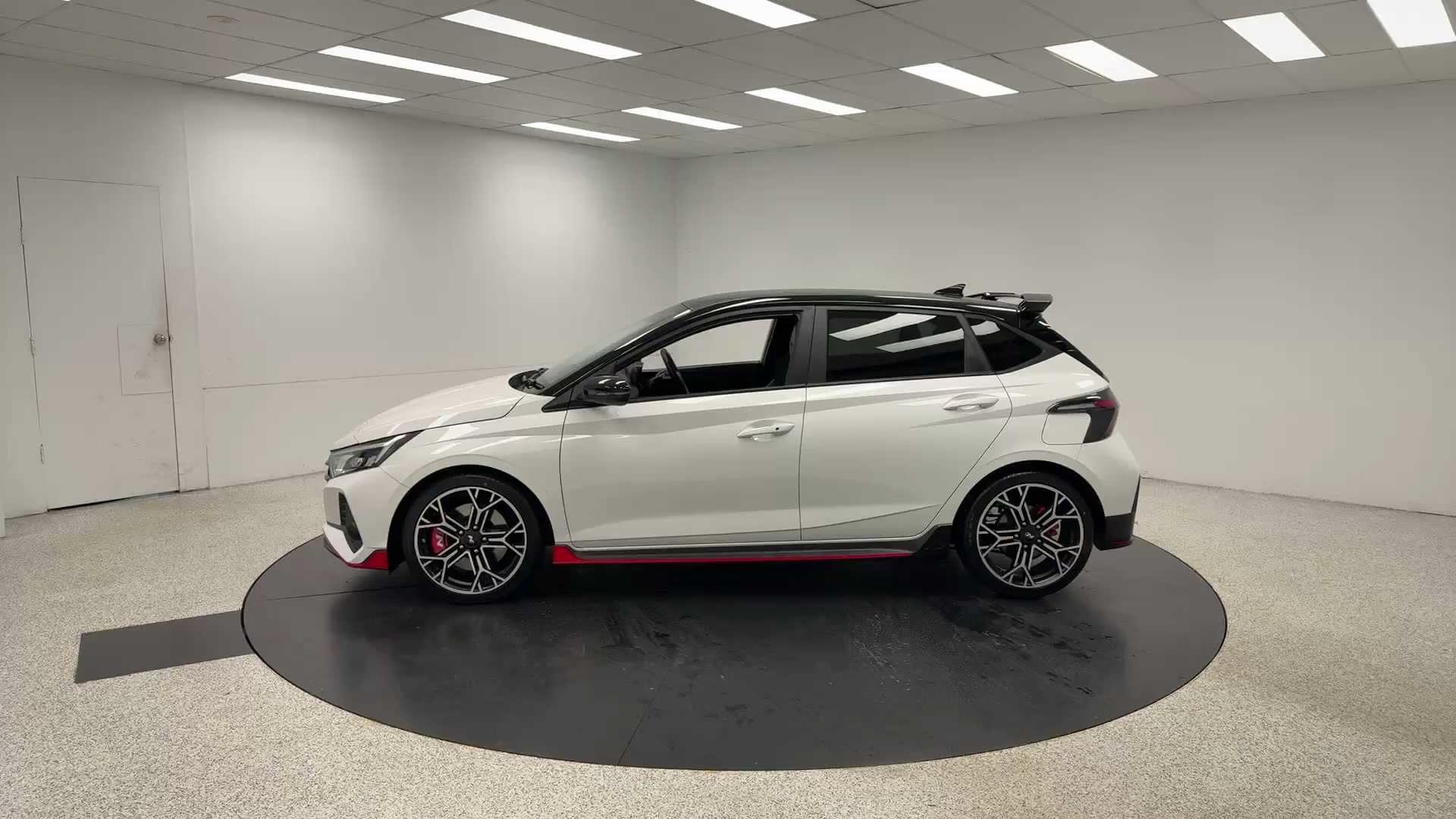 Primary car image