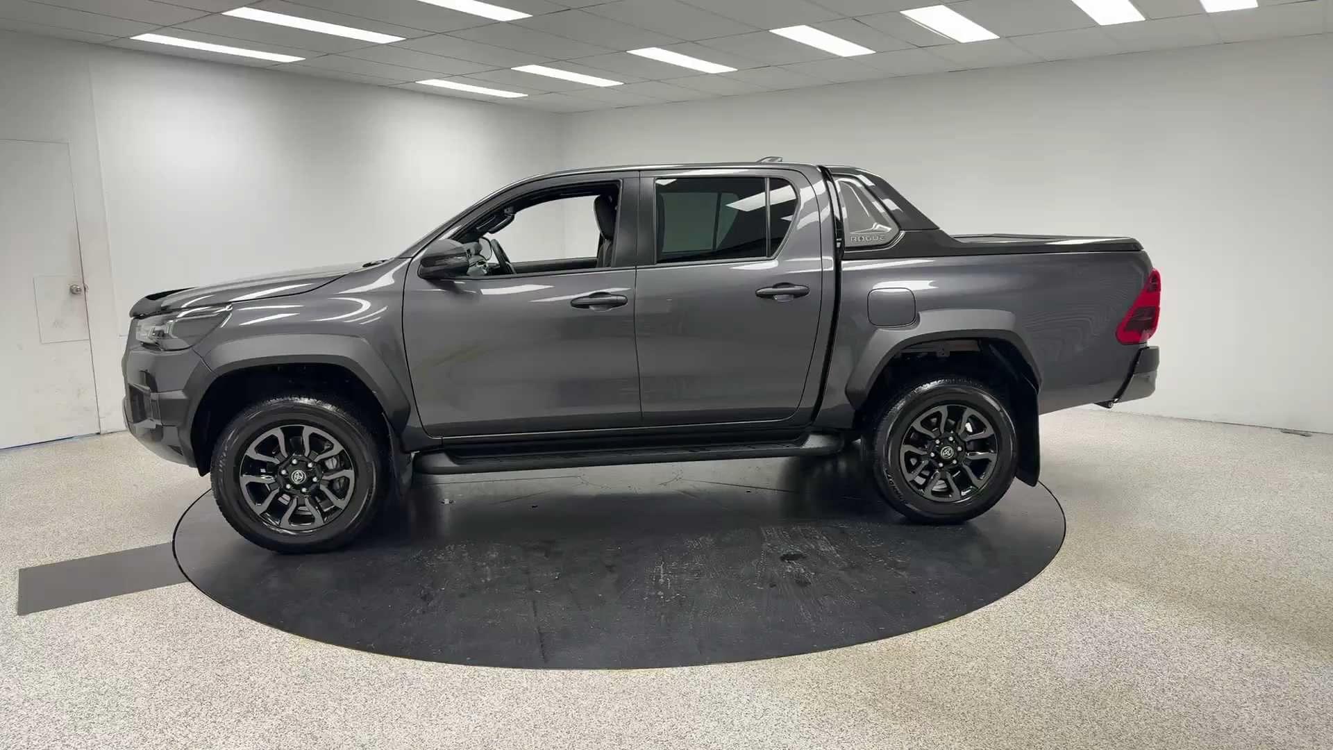 Primary car image