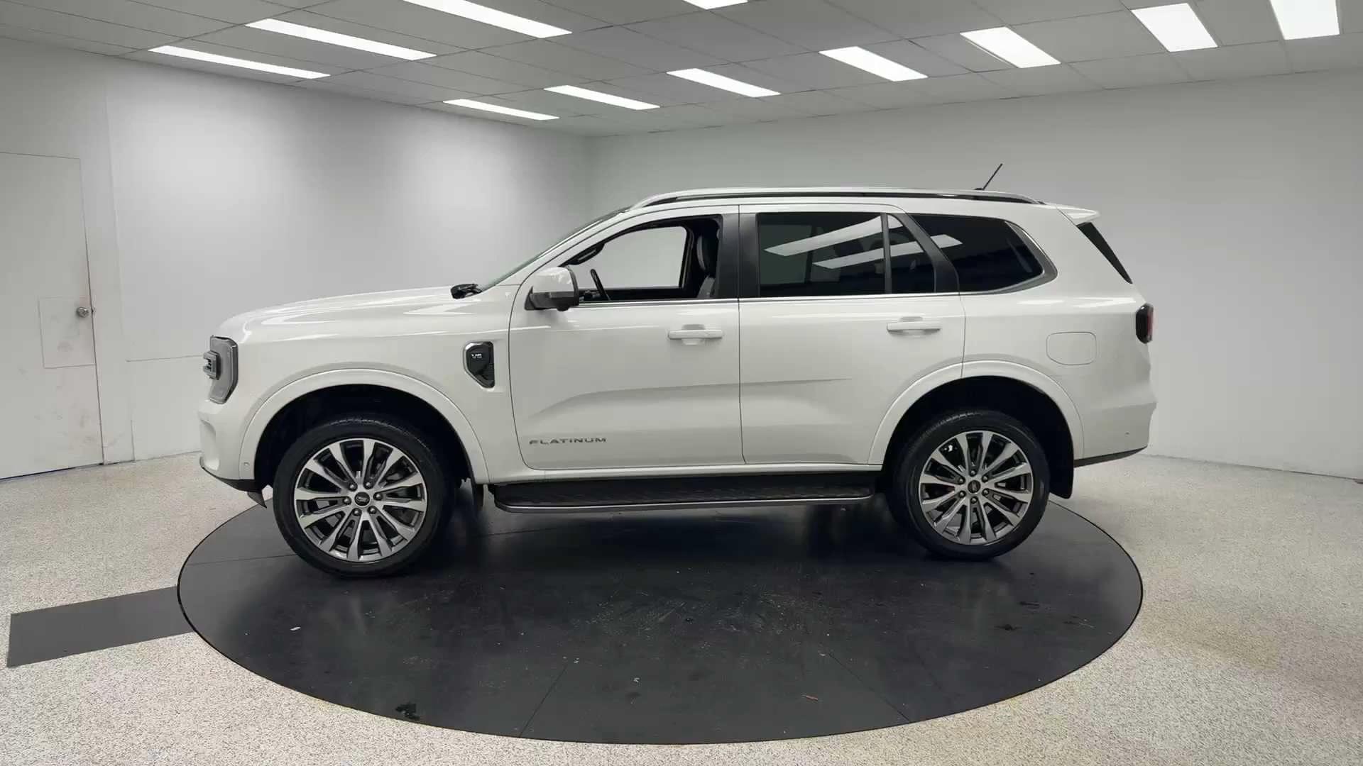 Primary car image