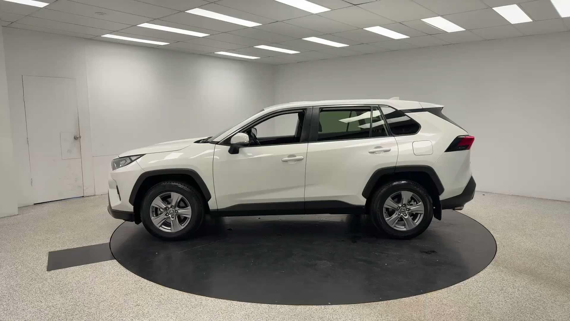 Primary car image