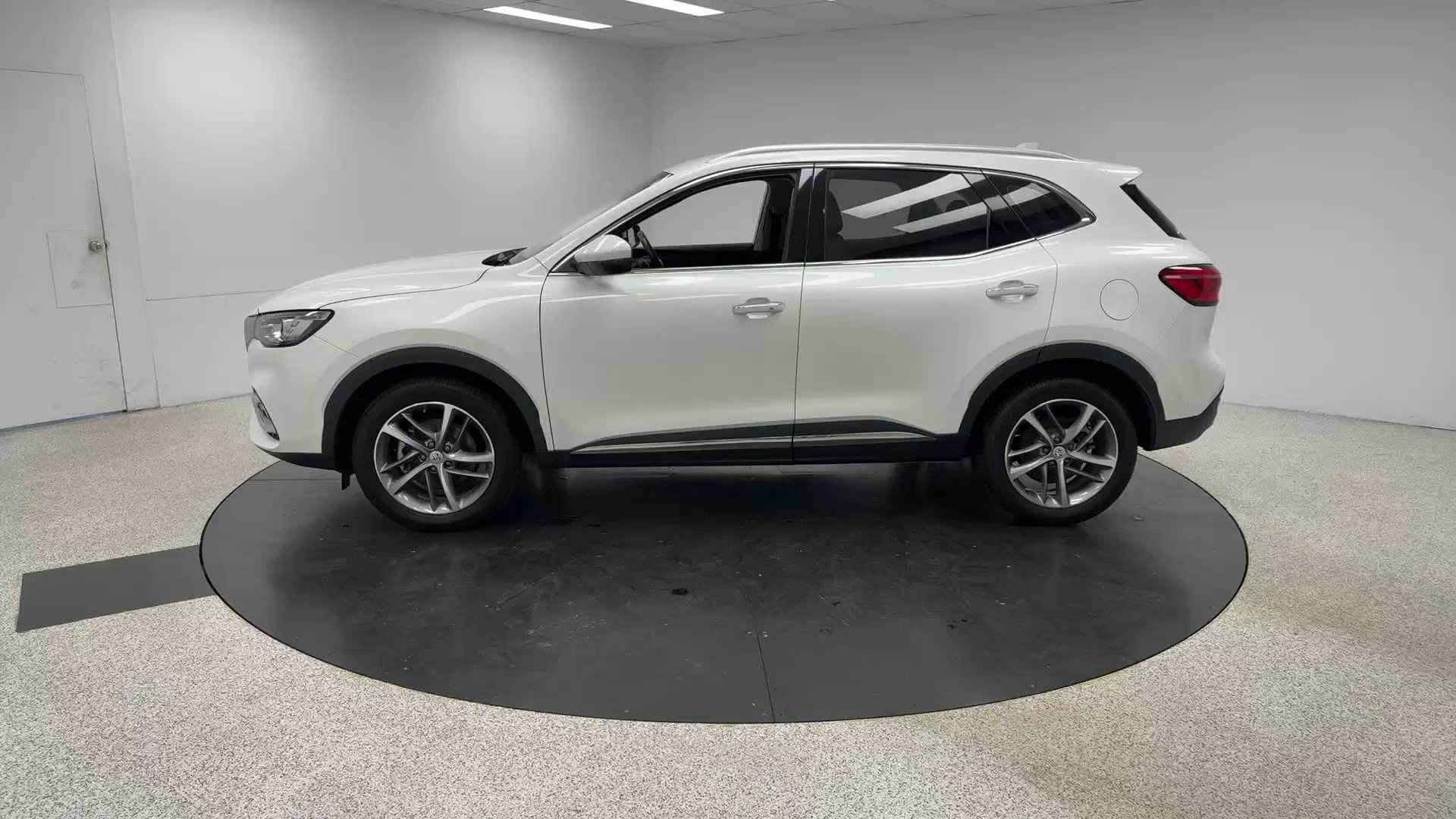 Primary car image