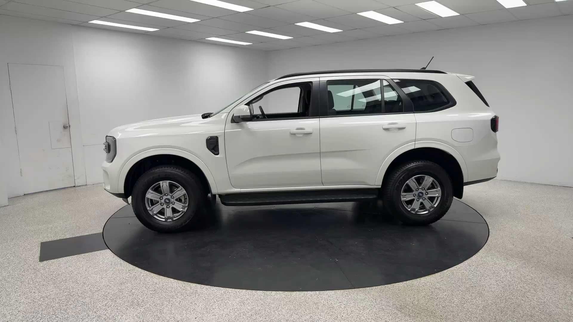Primary car image