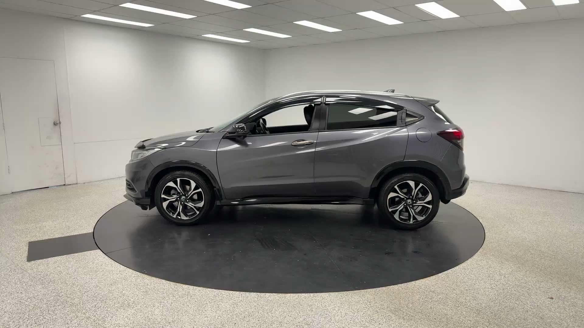 Primary car image