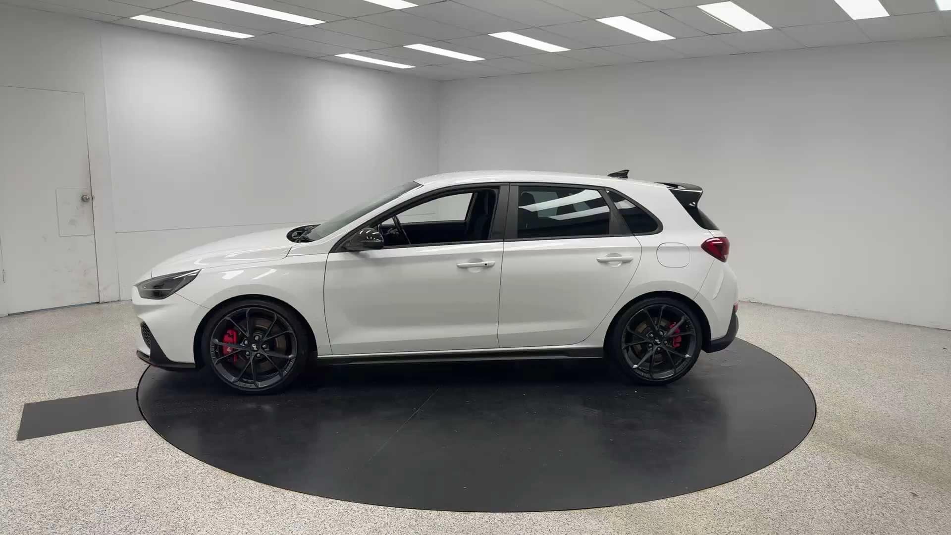 Primary car image