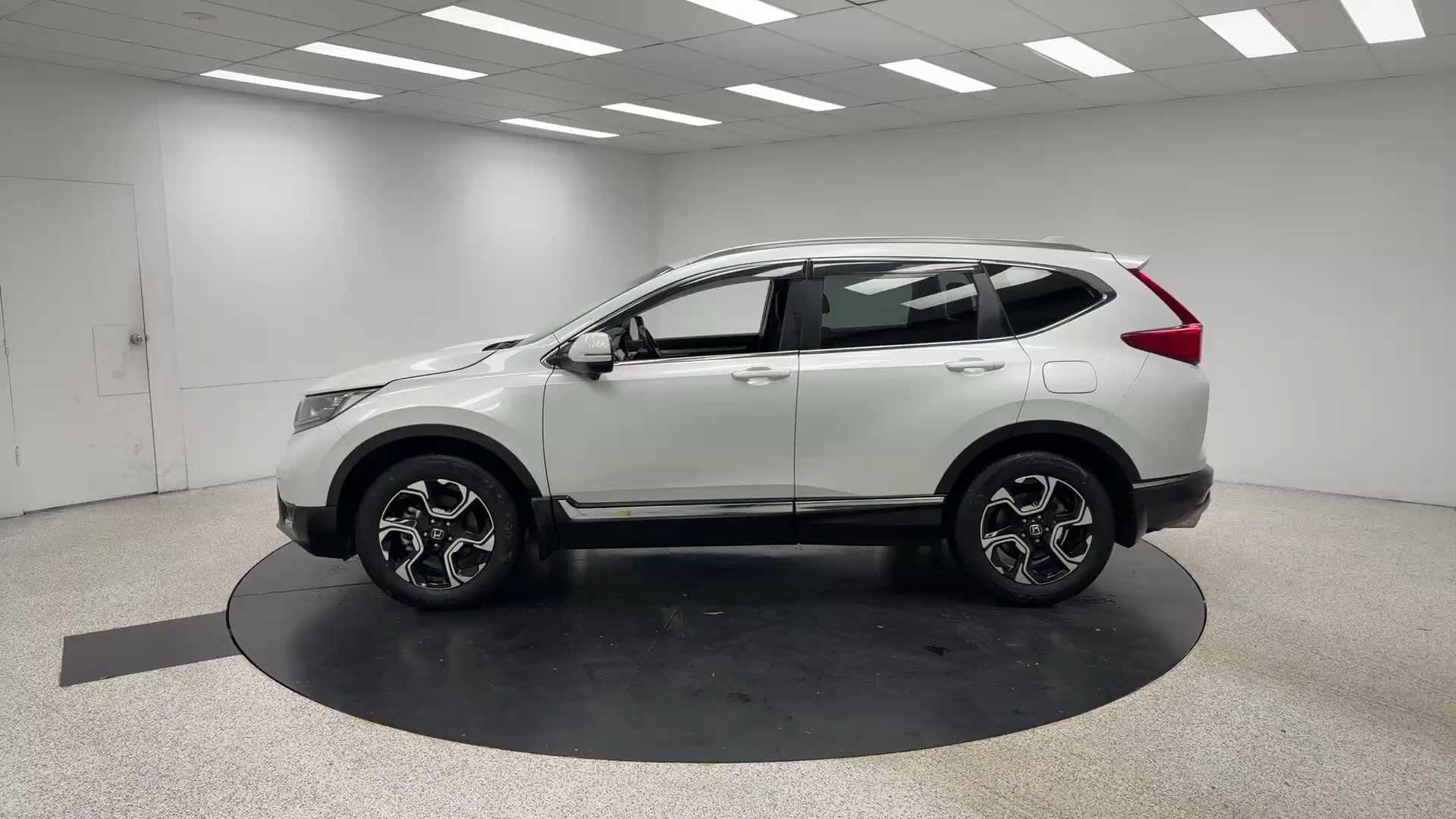 Primary car image