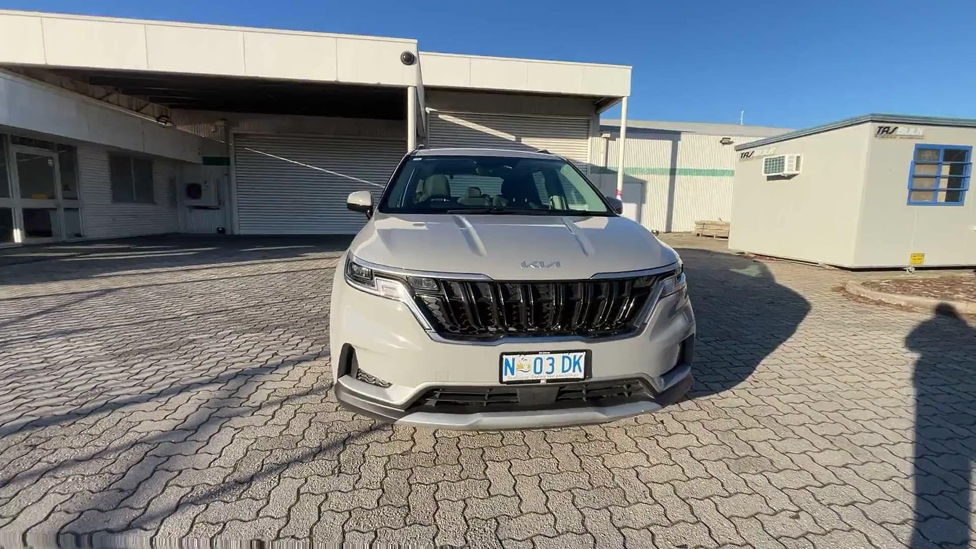 Primary car image