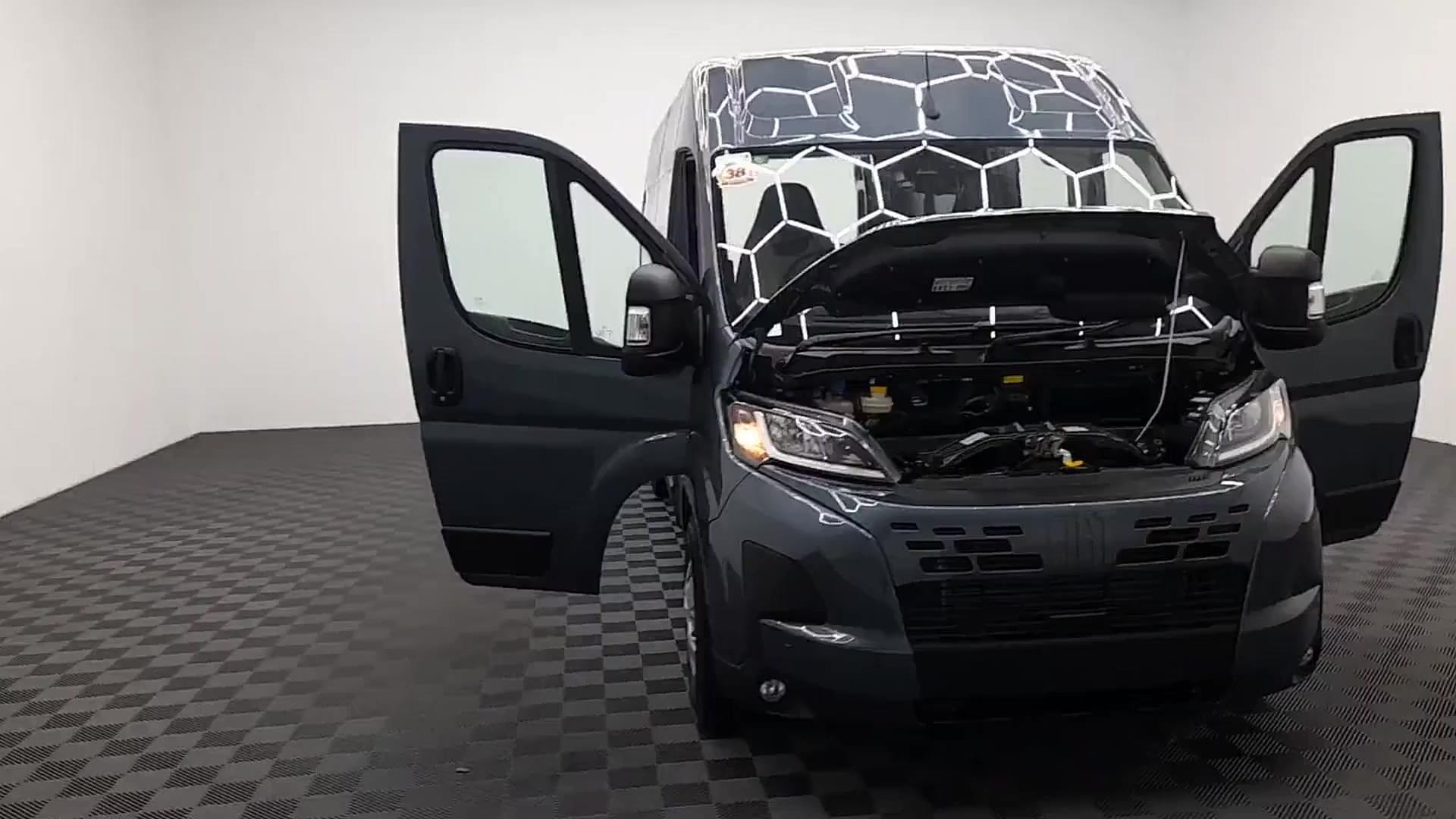 Primary car image