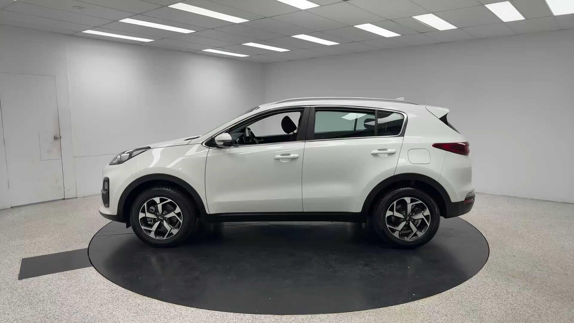 Primary car image