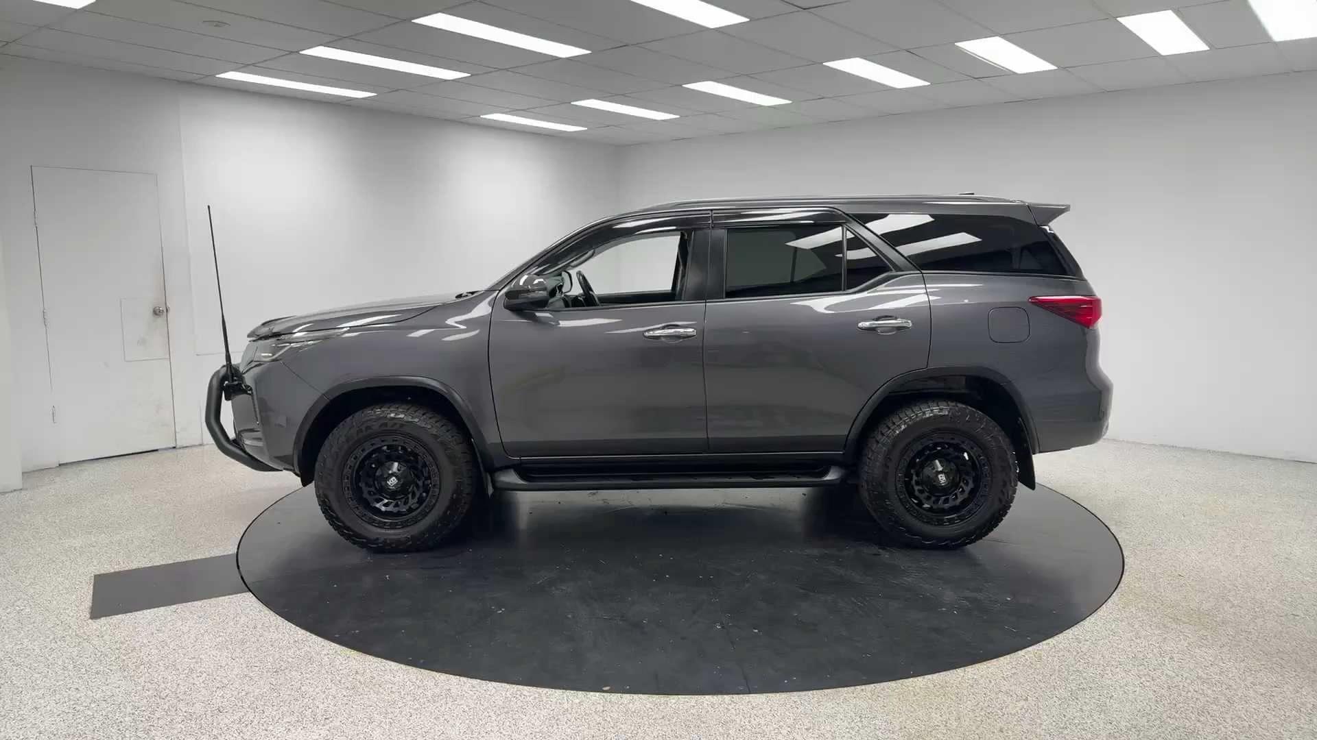 Primary car image