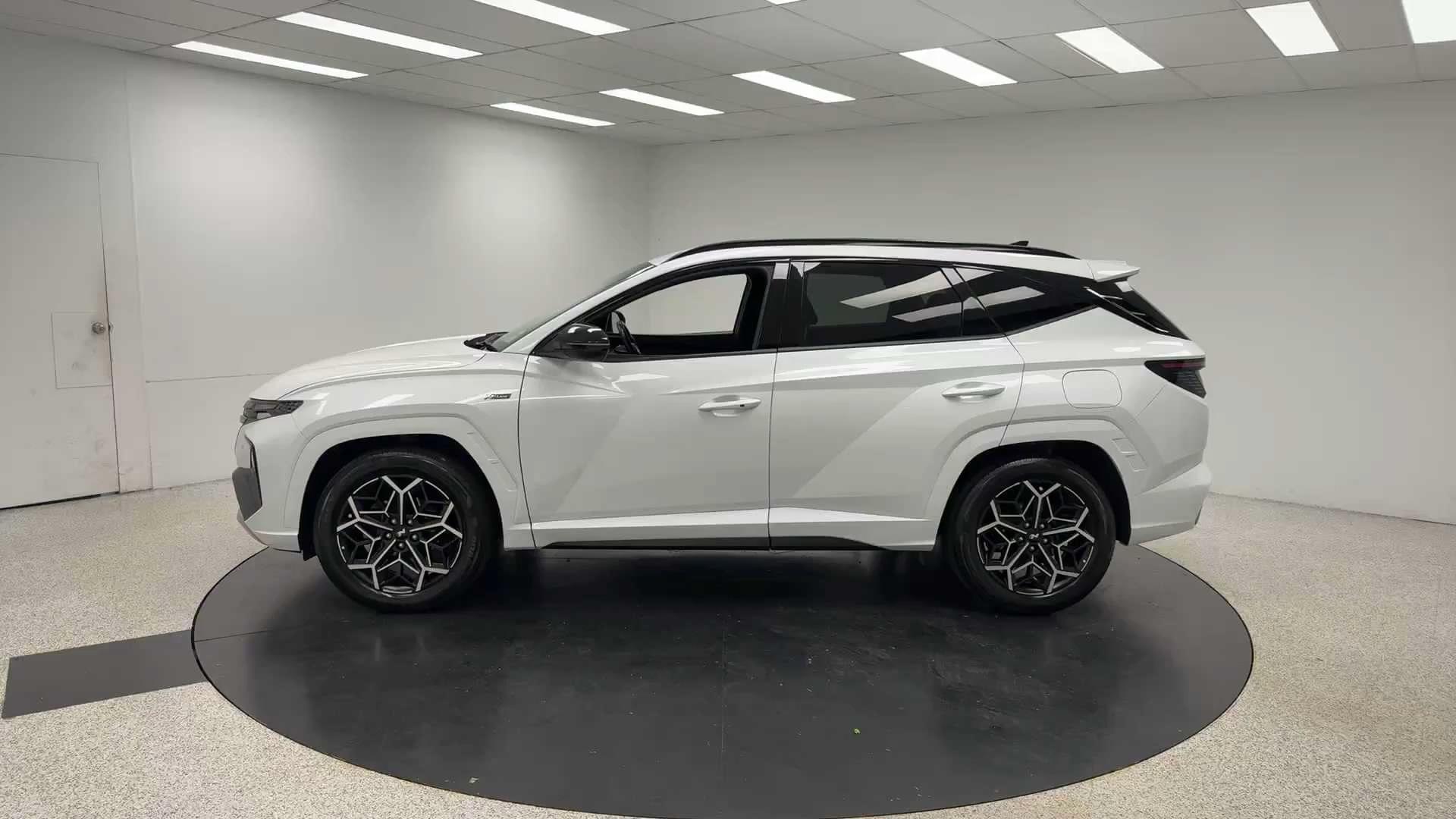Primary car image
