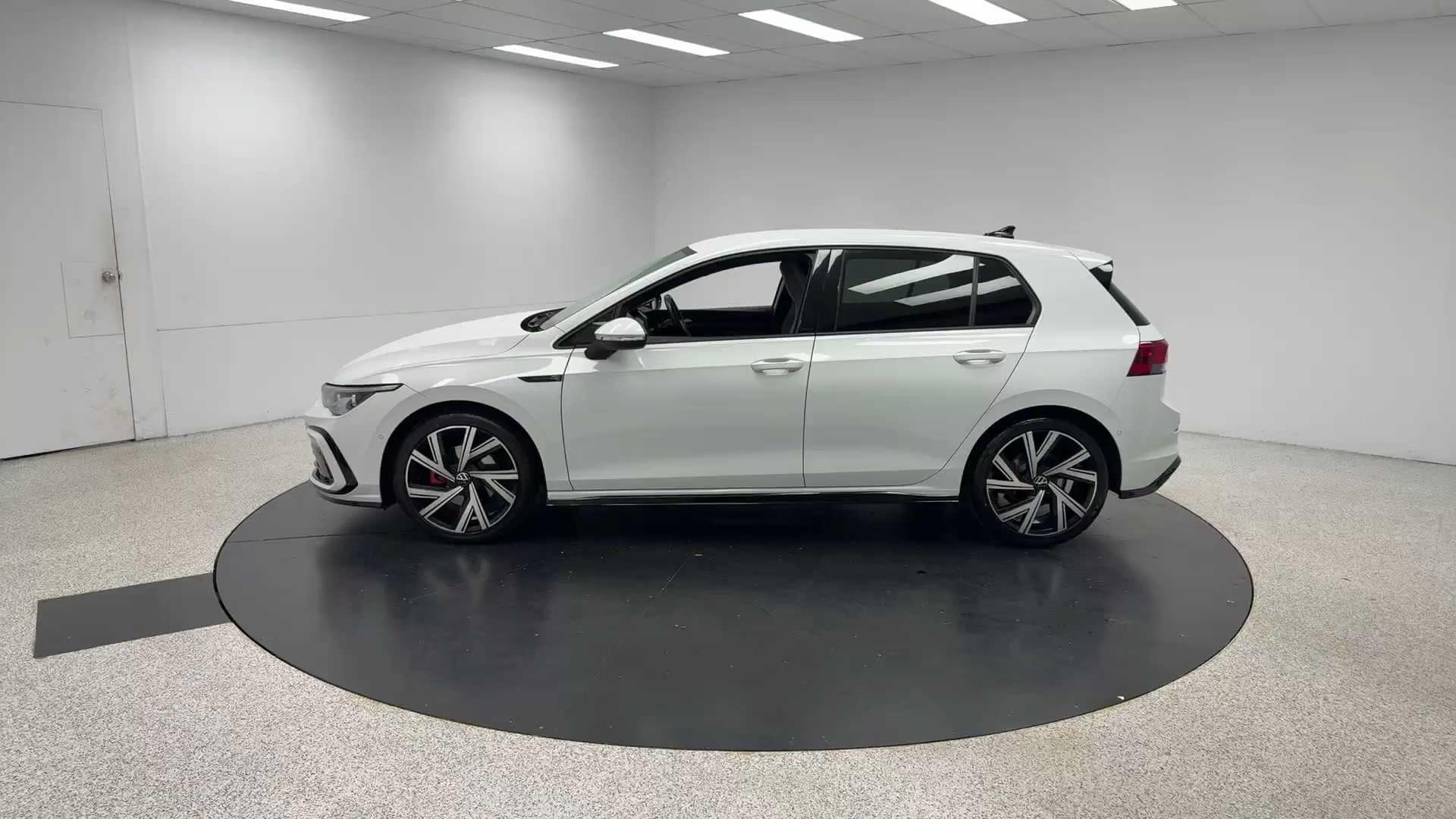 Primary car image