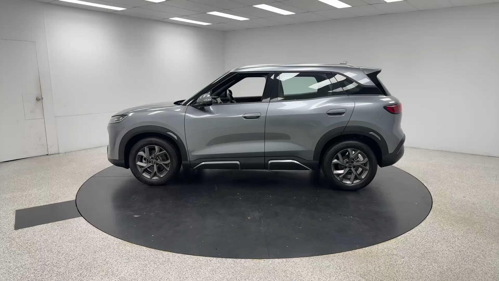 Primary car image
