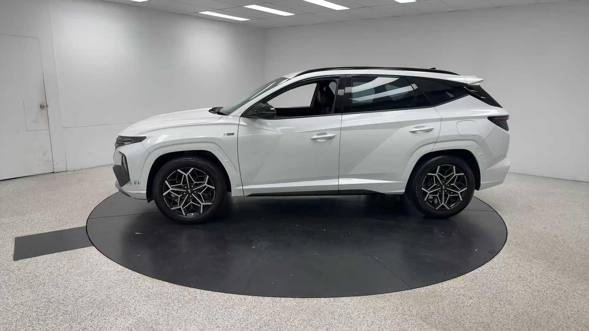 Primary car image