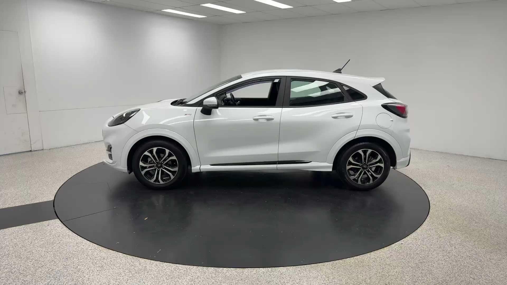 Primary car image
