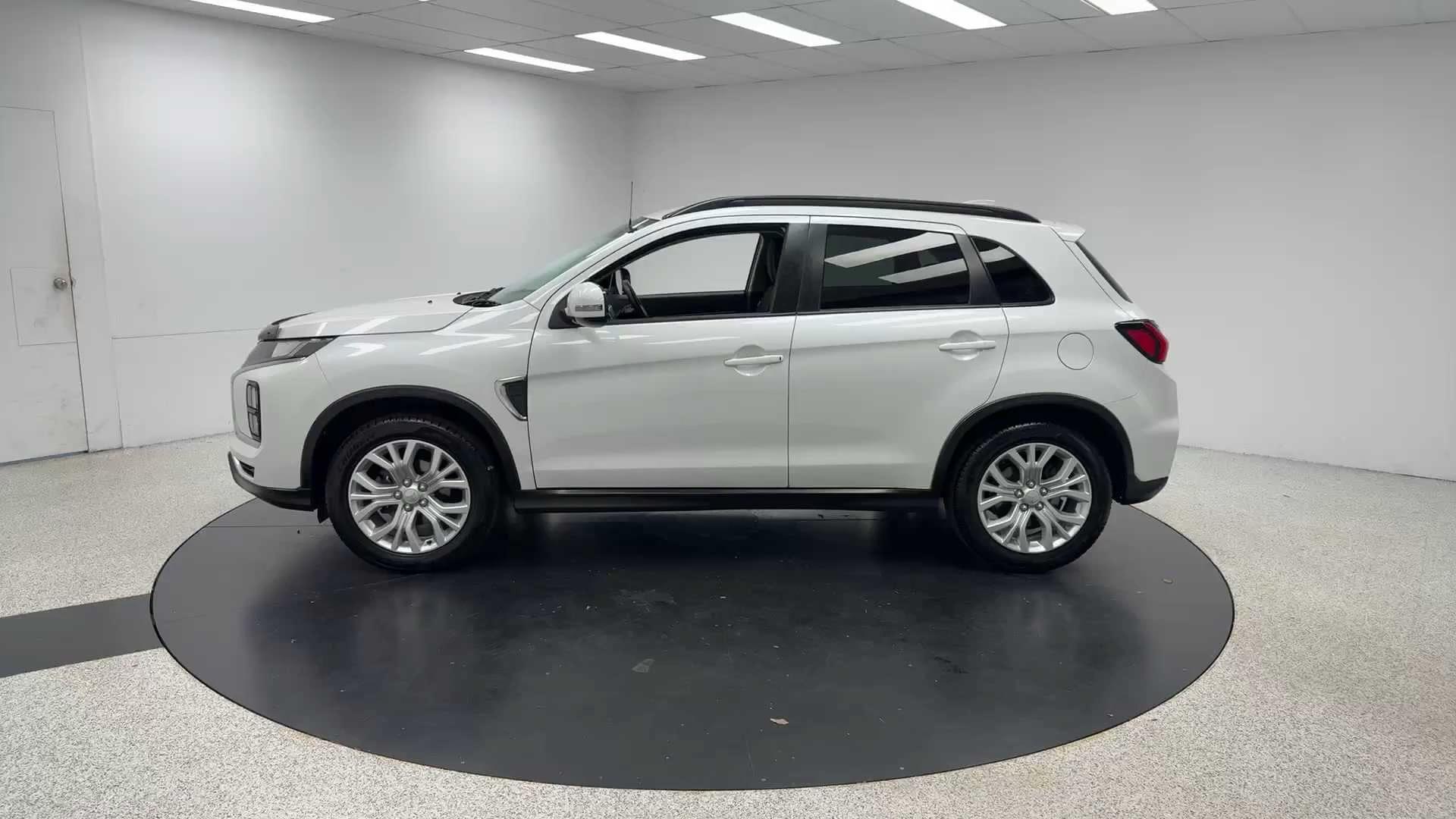 Primary car image