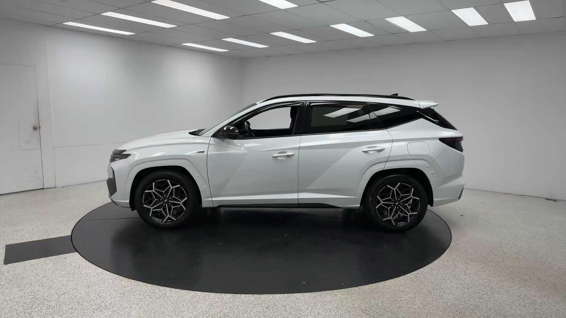Primary car image