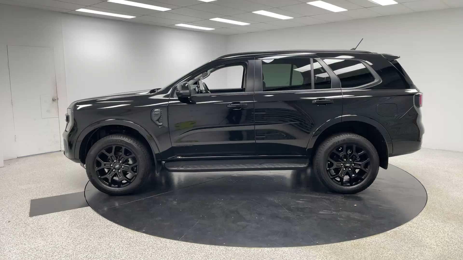 Primary car image