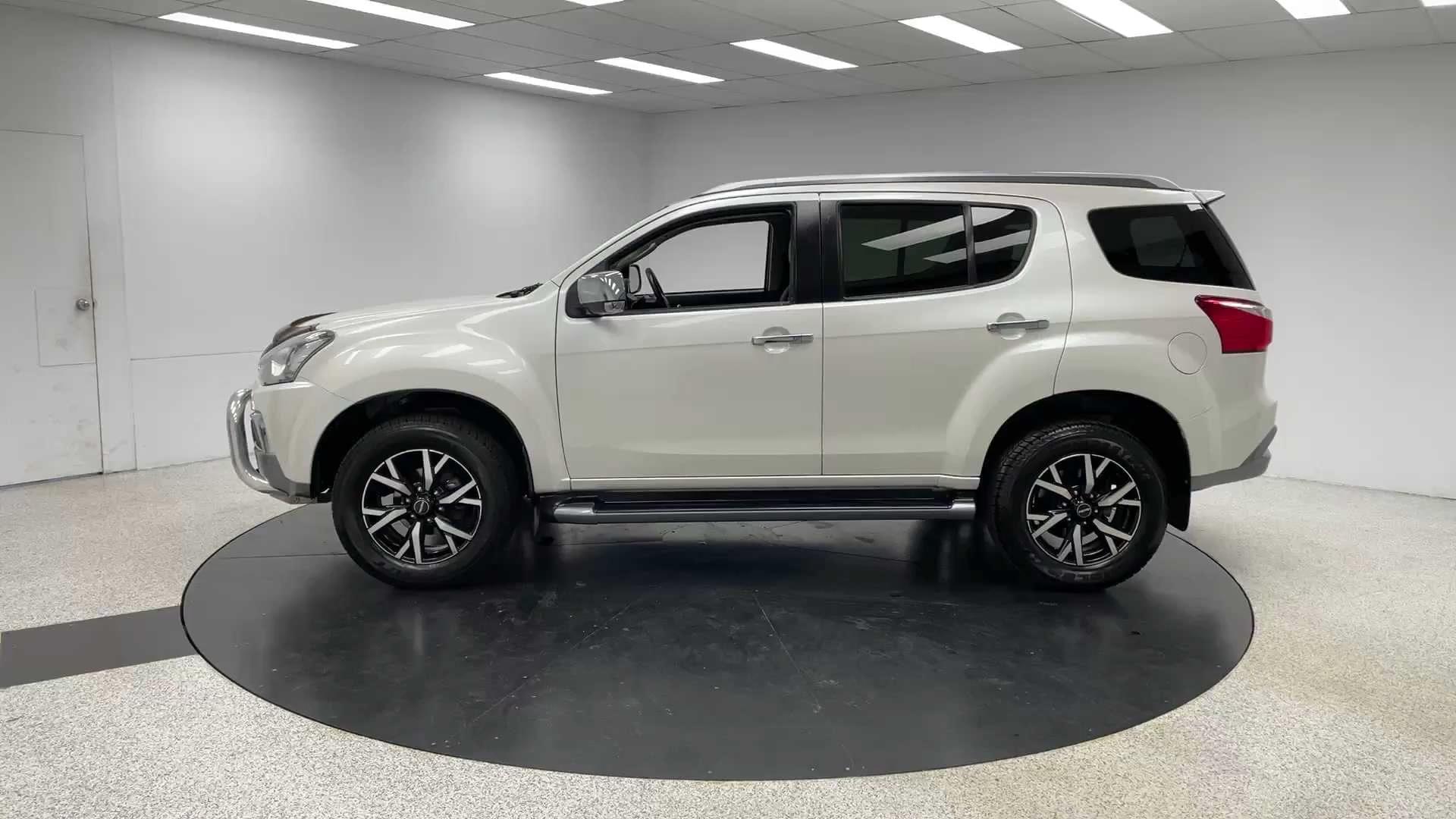 Primary car image