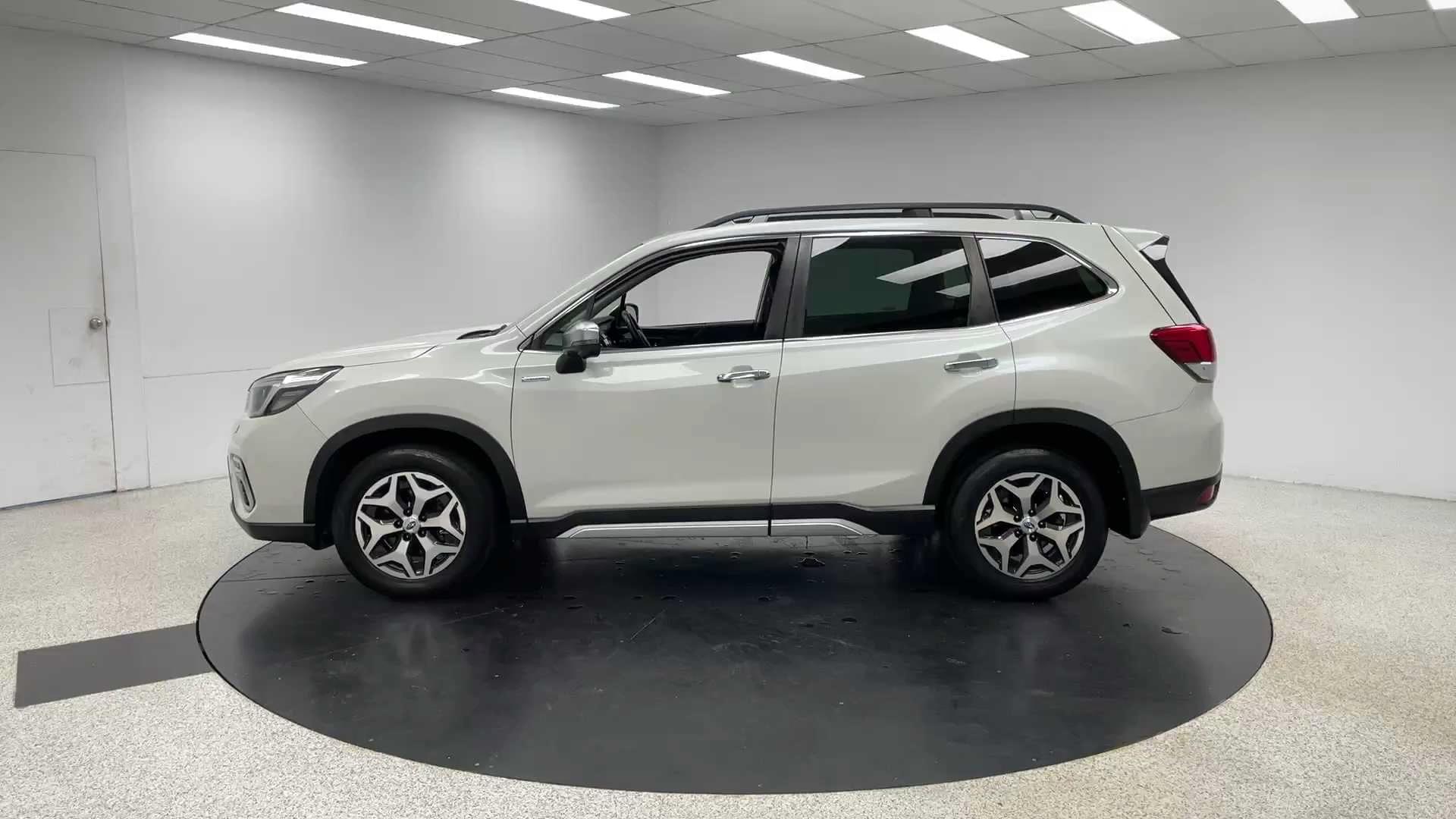 Primary car image