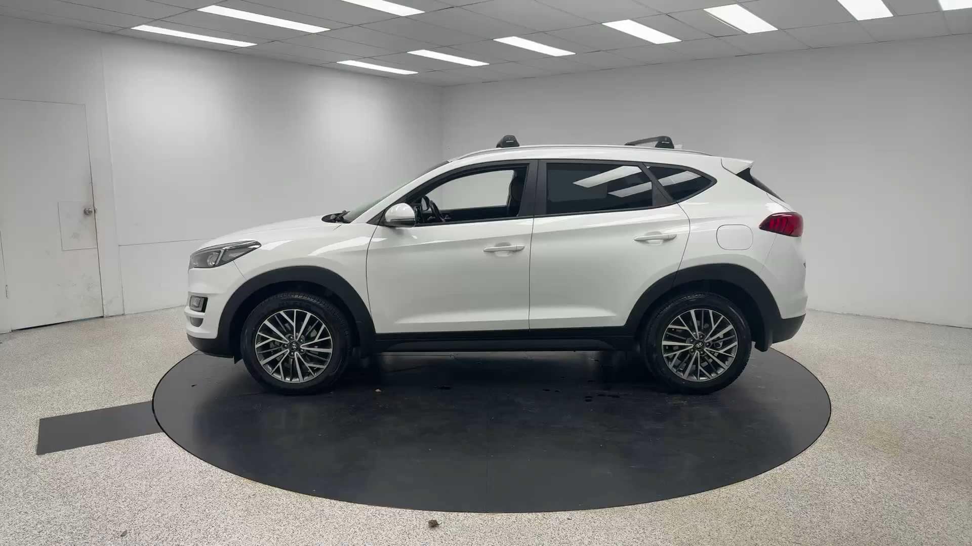 Primary car image