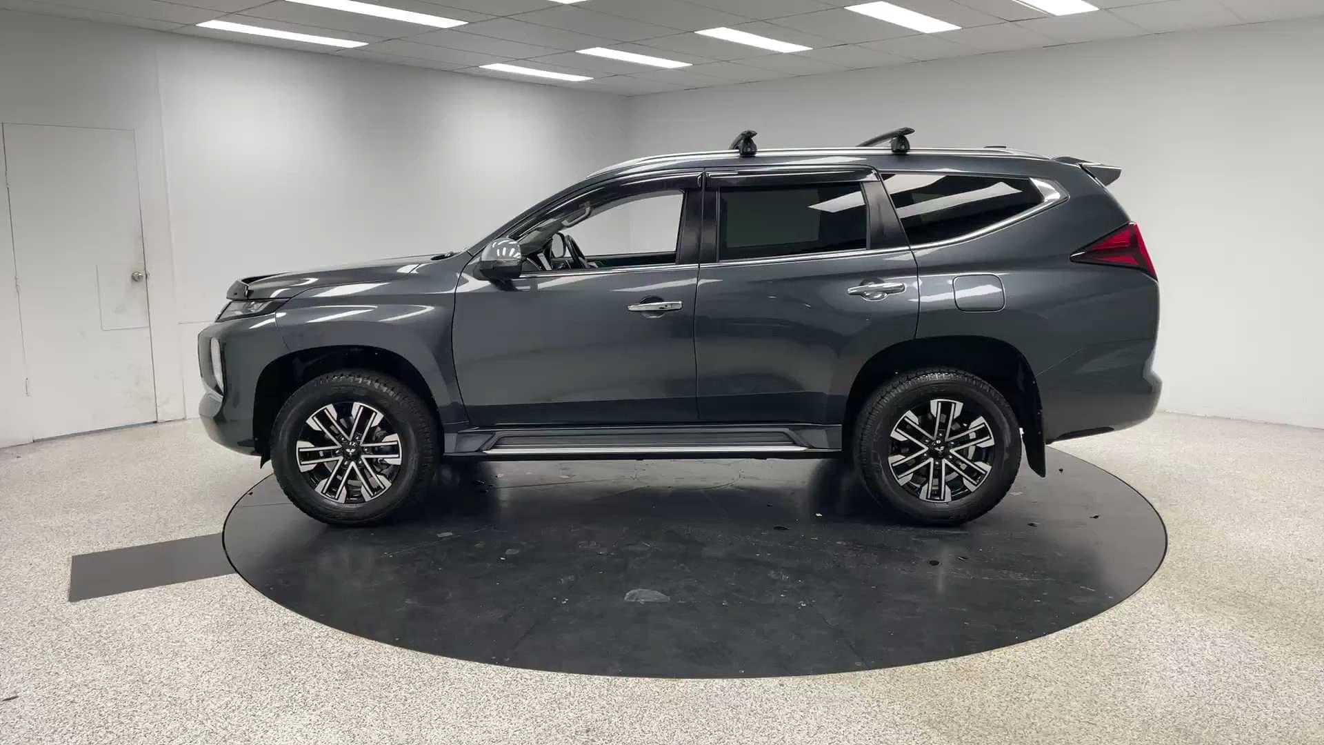 Primary car image