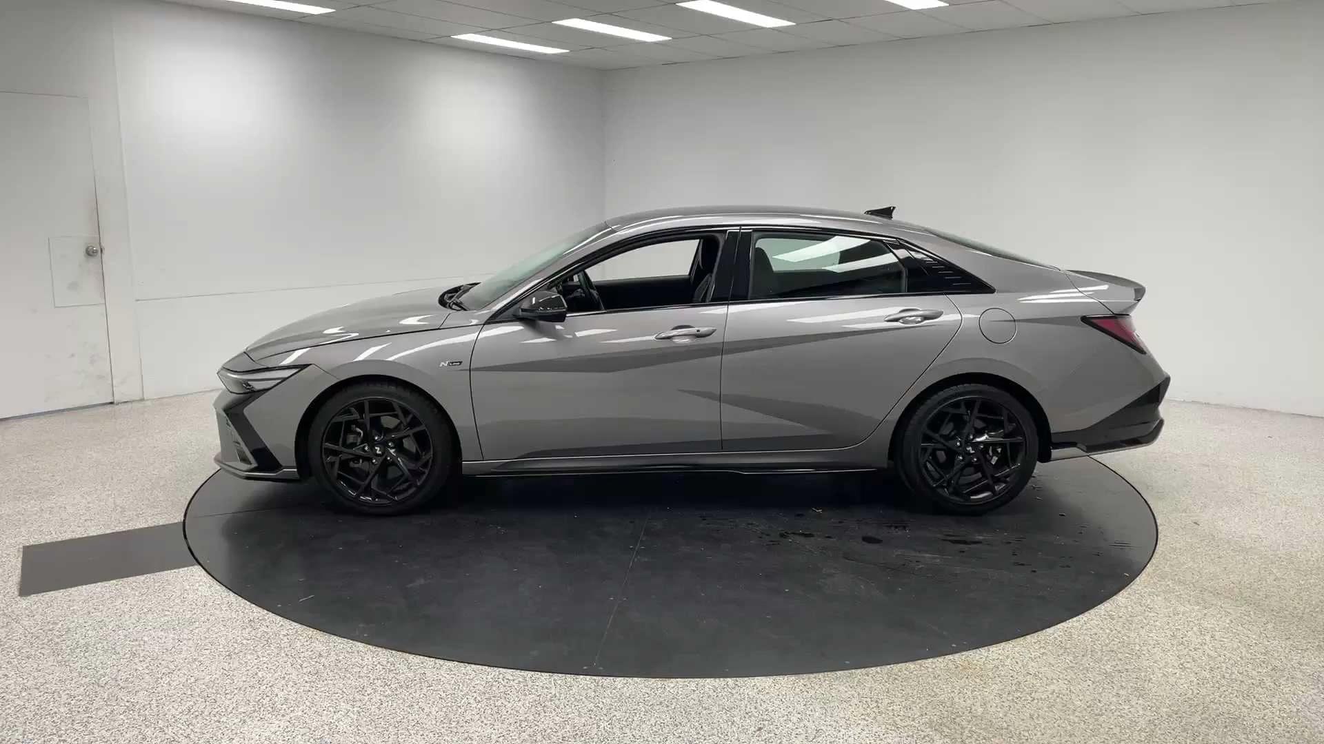 Primary car image