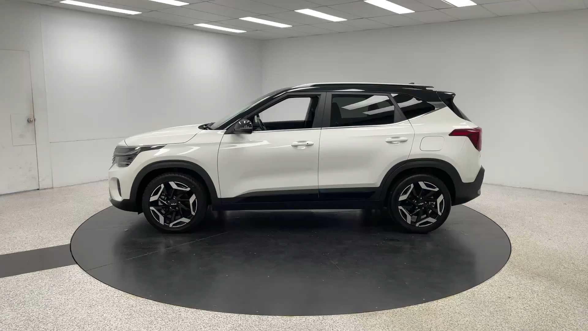 Primary car image
