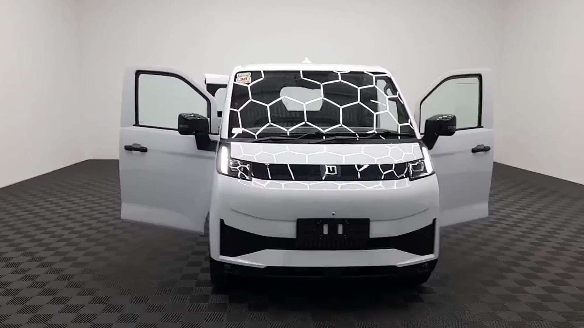 Primary car image