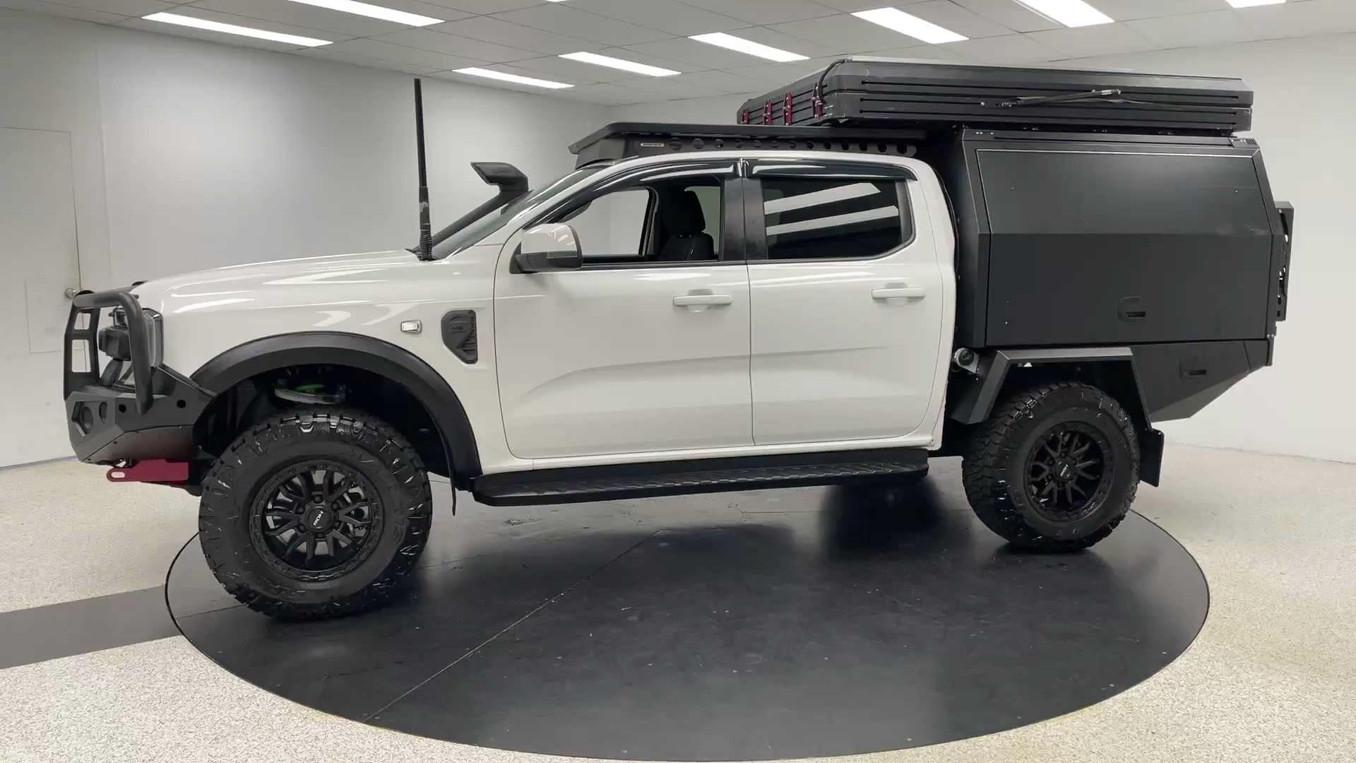 Primary car image