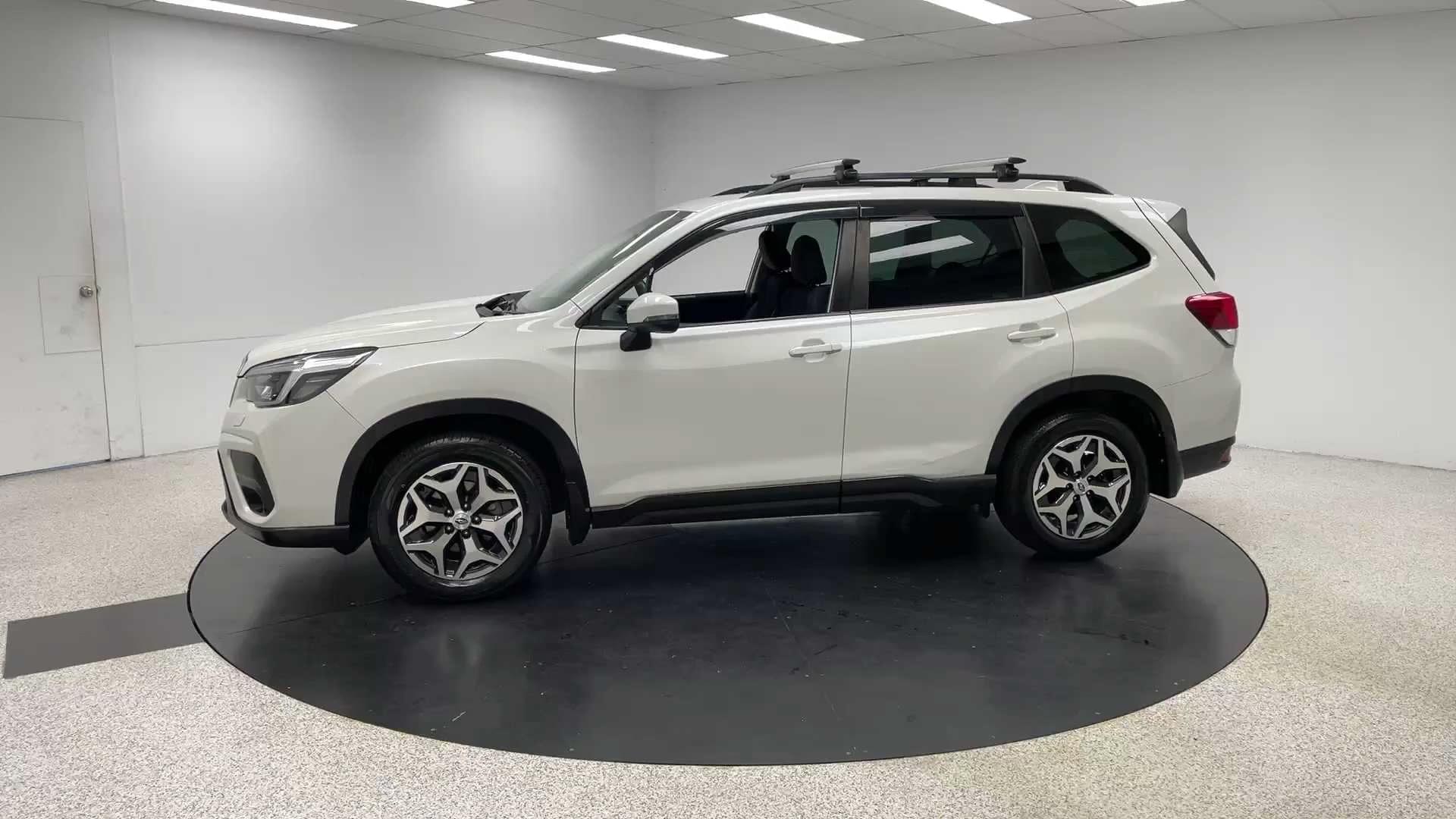 Primary car image