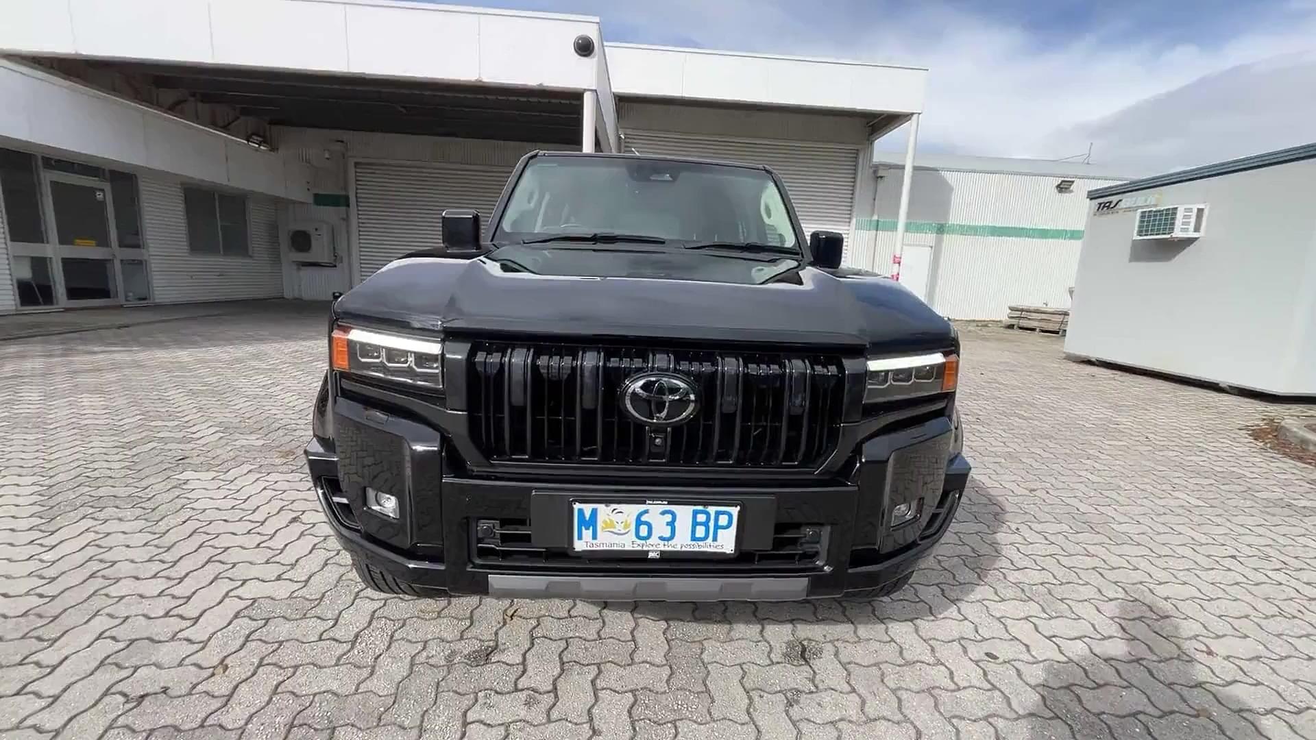 Primary car image
