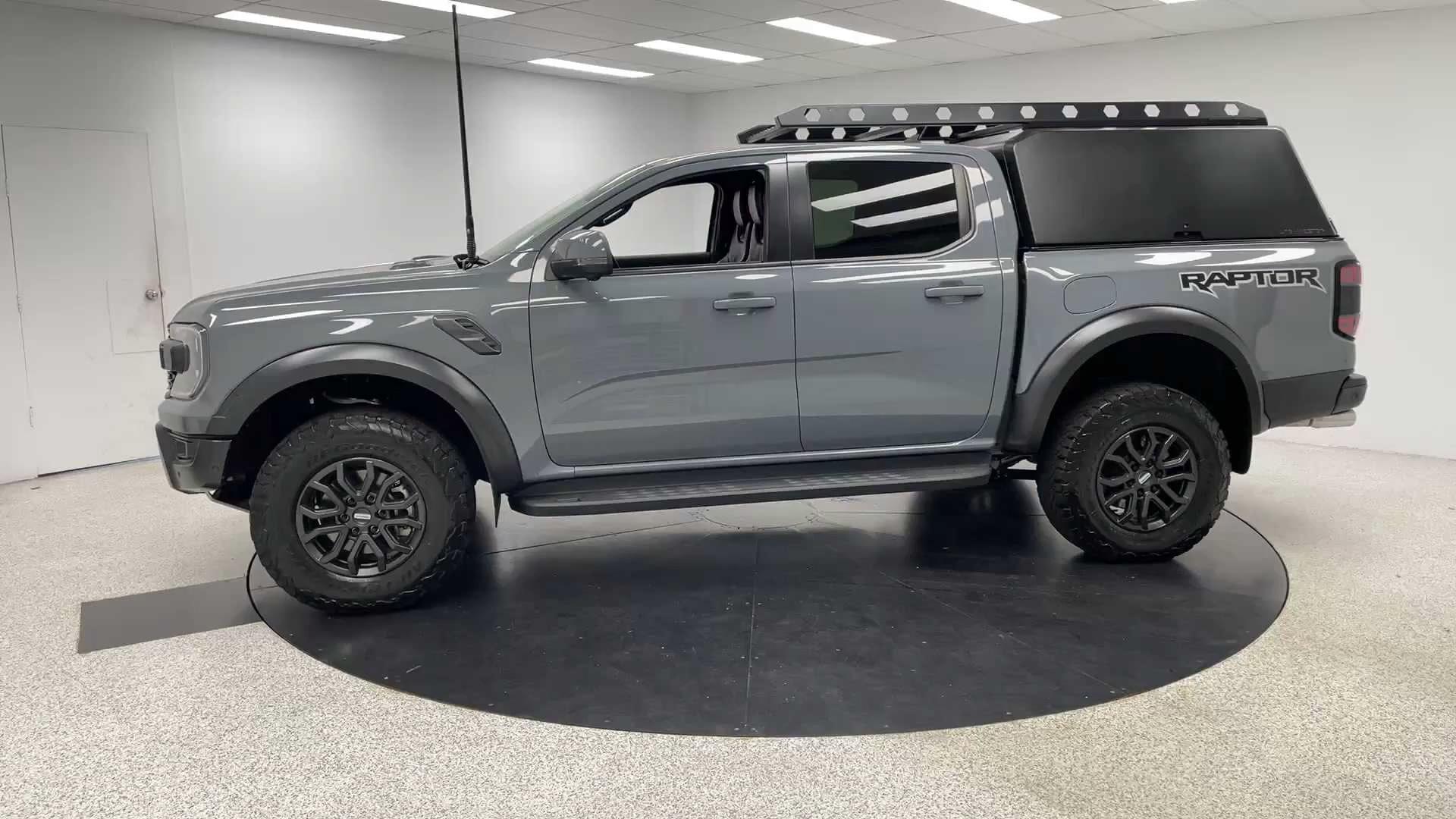 Primary car image
