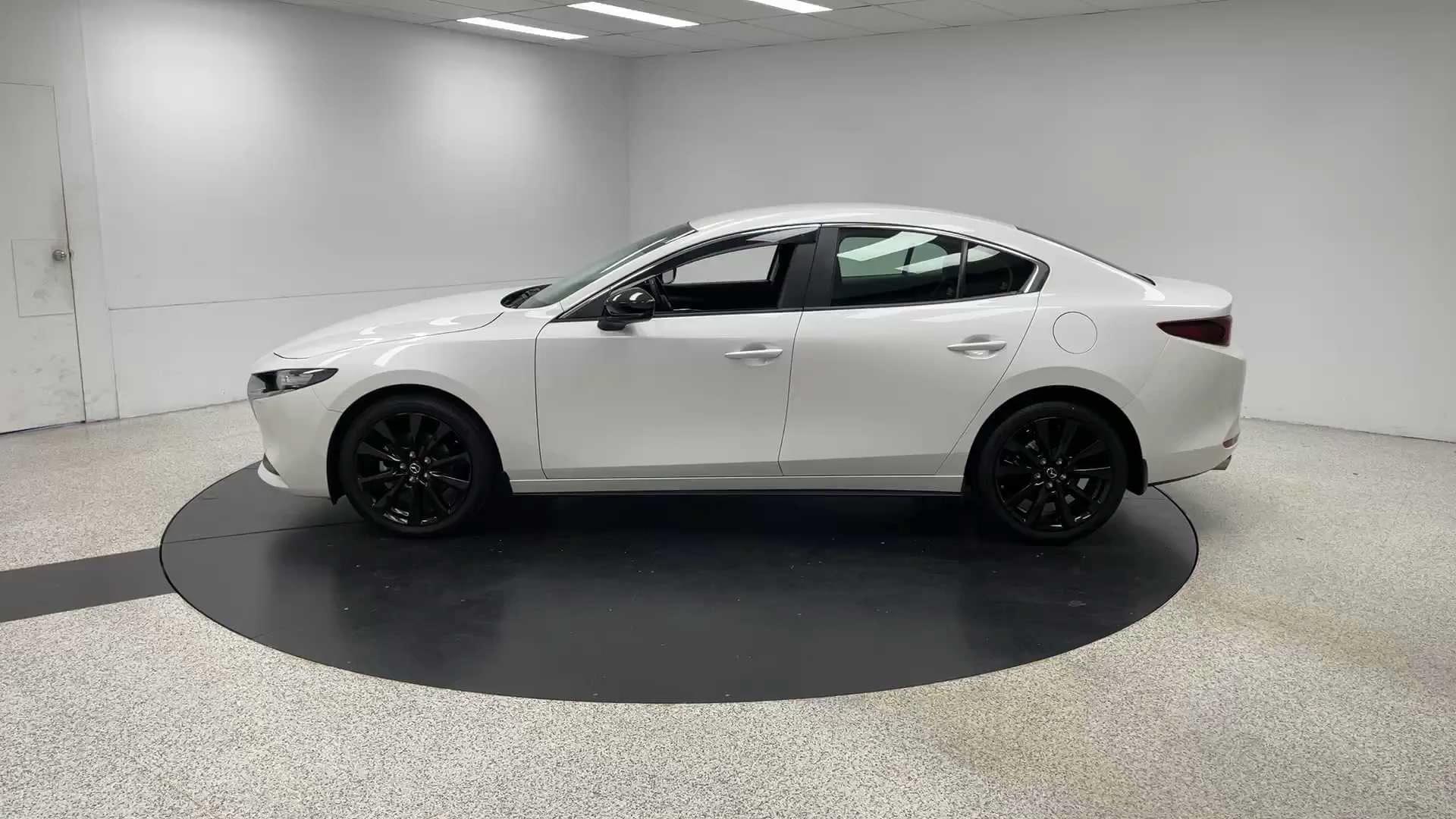 Primary car image