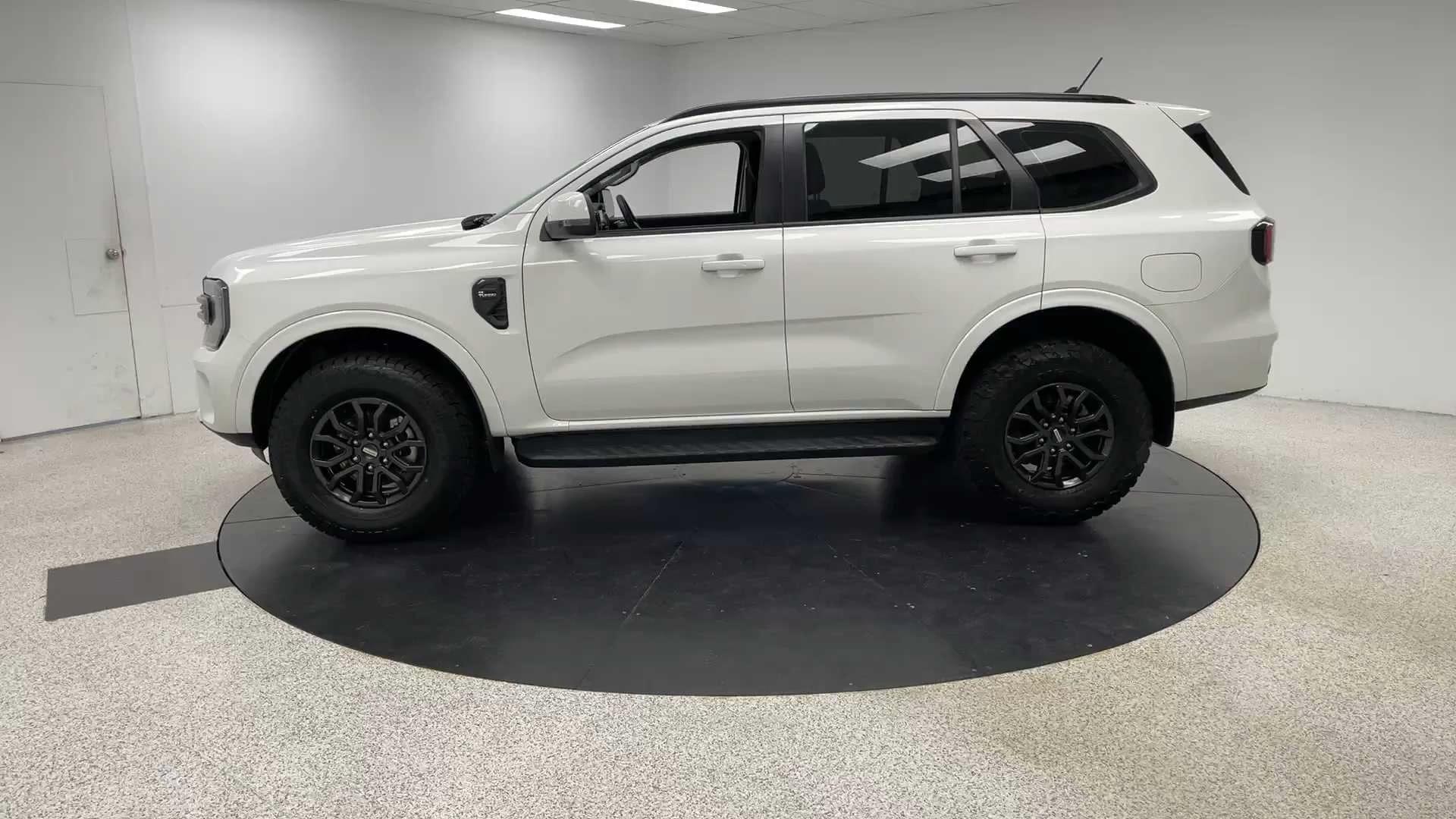 Primary car image