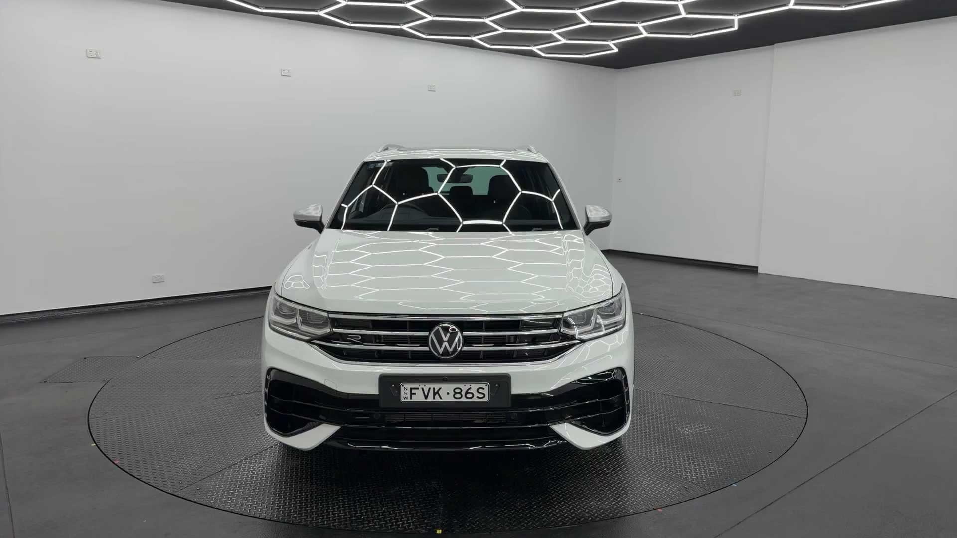 Primary car image