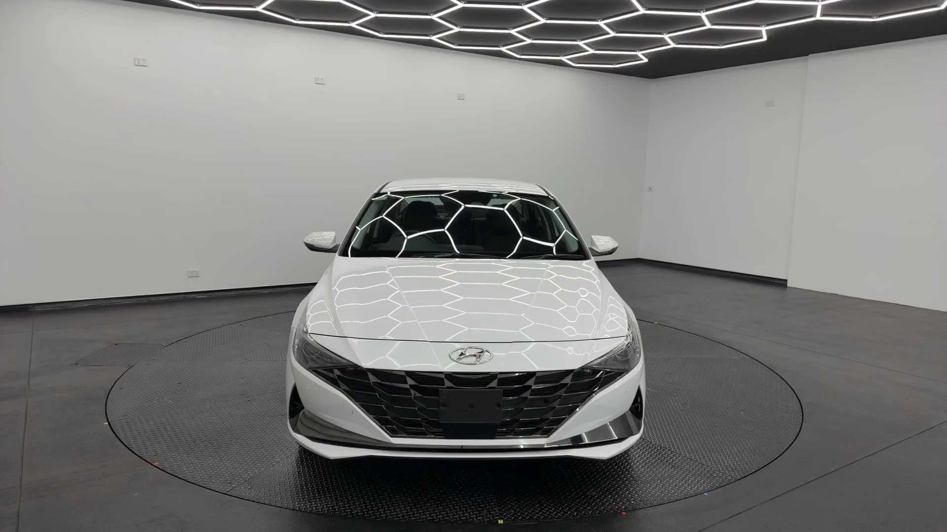 Primary car image