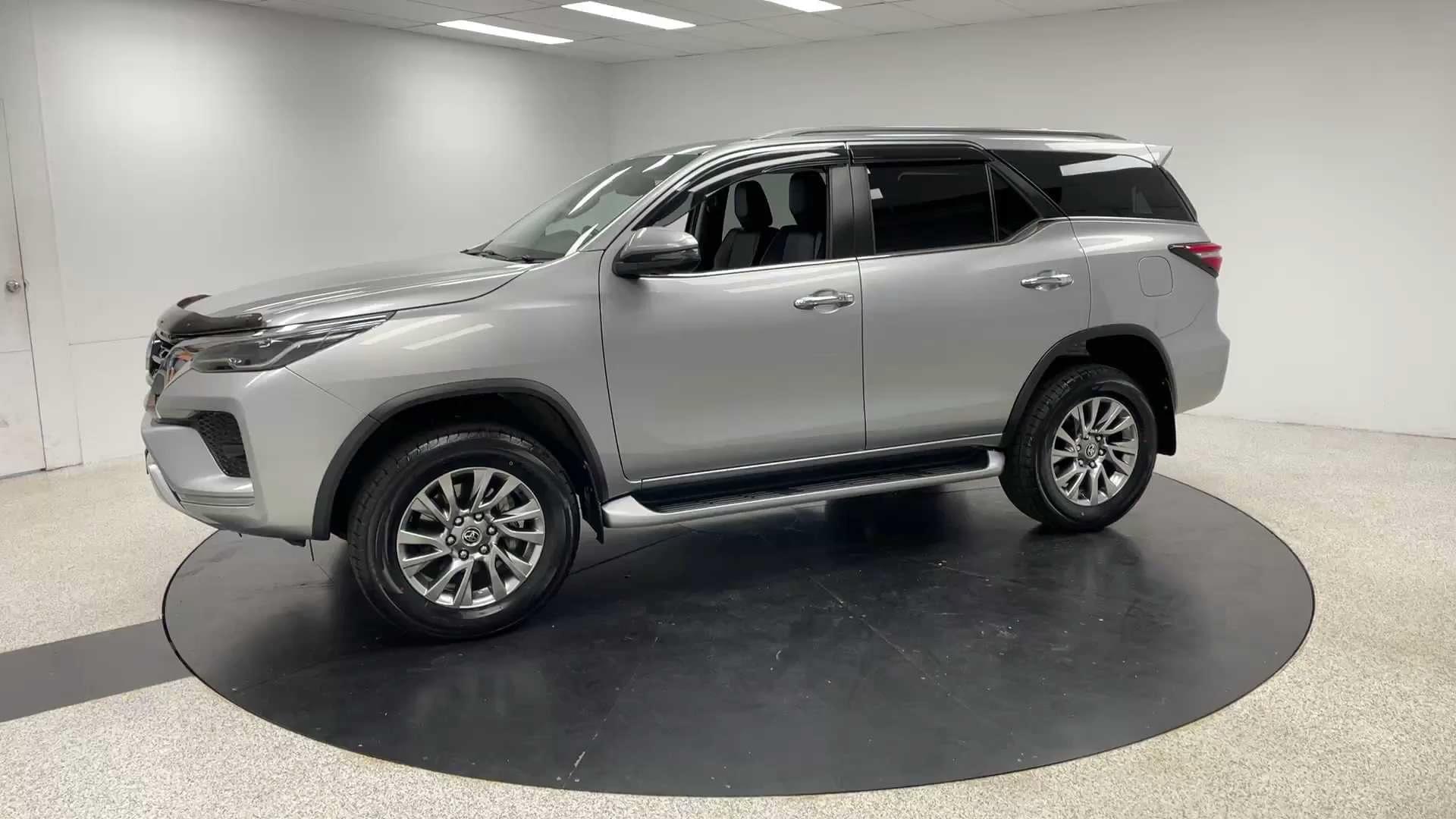 Primary car image